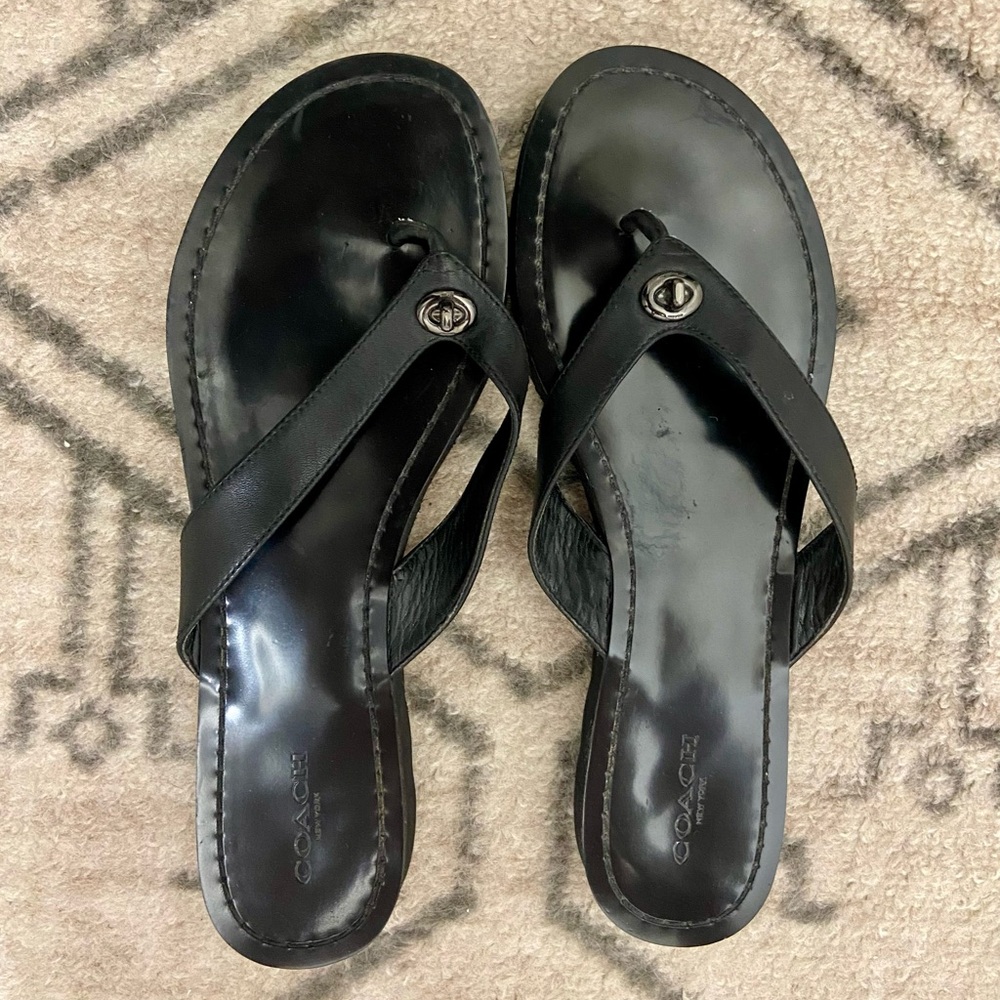 Coach Shelly Black Leather Silver Turnlock Detail Classic Women's Sandals 9.5